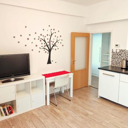 Apartment Zizkov Praha Bagian luar foto